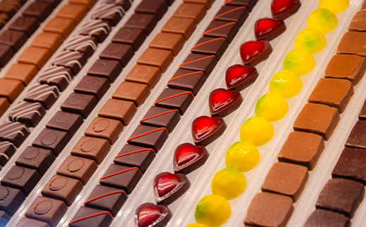 AndMERCI アンドメルシィ 商品券 6,000円分 山形県 大石田町 ギフト スイーツ チョコレート ケーキ 焼き菓子 贈答用 am-skxxx6000 6,000円分（500円分×12枚）