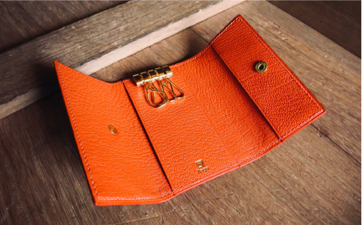 フランス・ジュリアン社製ゴート（山羊）革　キーケース　＜オレンジ＞