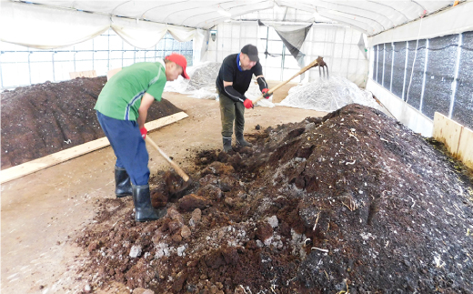 ［カブトムシ・クワガタ飼育マット］　鮭川村産　廃菌床使用　LRマット