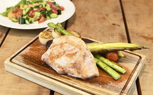 食の都庄内　庄内のグリーンアスパラ約600g＆庄内豚ロース厚切肉約500g　※令和8年3月中旬～6月上旬頃発送 [NY2-068(産直出前便)]