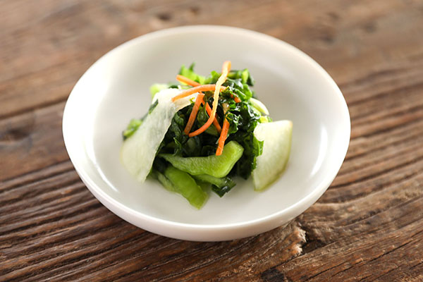 【R7.10月～2月順次発送】マルハチ おみ漬（150g×10袋）（入金期限：2026.2.10）青菜 からし菜 秋冬限定 シャキシャキ食感 漬物 しょうゆ漬け 伝統漬物