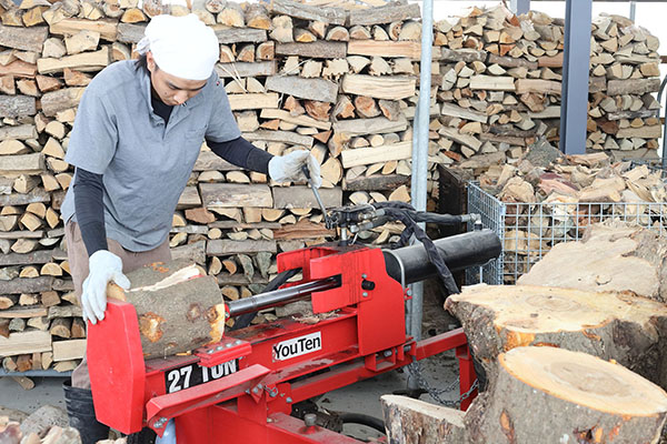 庄内産 乾燥薪 15kg×2箱 30kg ストーブ 暖炉 キャンプ 焚火に SDGs