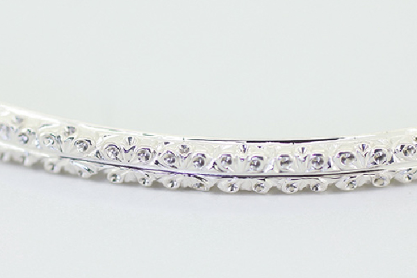 立体彫りバングル シルバー SV950 ブレスレット 唐草モチーフ シンプル アクセサリー ジュエリー ギフト プレゼントに ジュエリーケース付き  受注生産 高級 高品質 伝統技法 先端技術