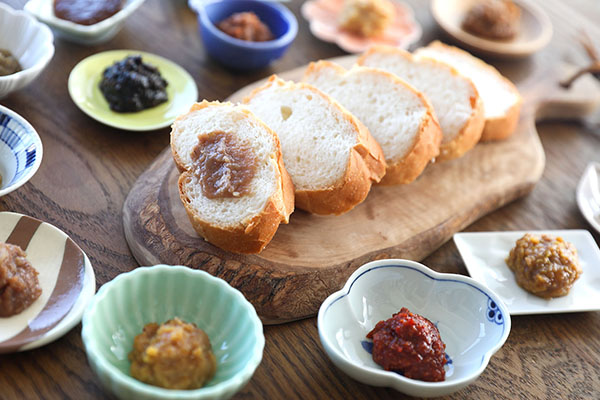 ハナブサ醤油 おかず味噌 35g×10袋 10種類セット 巾着タイプ 味噌 みそ ごはんのお供 味噌スープ 味噌汁 かけるだけ 乗せるだけ