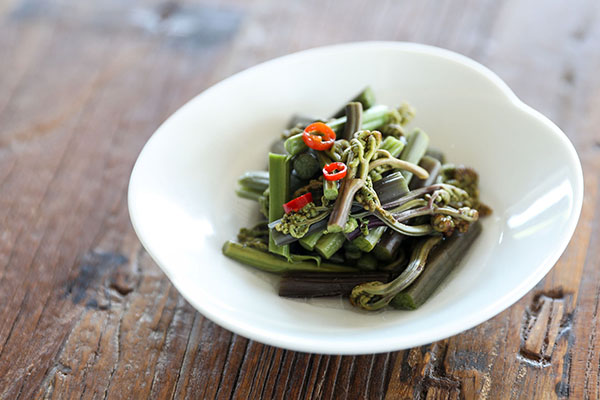 永成食品 山形県産 わらびの醤油漬け 250g×1袋 ピリ辛 ごはんが進む お酒のつまみ お茶請け お弁当にも わらび 蕨 わらびの醤油漬け