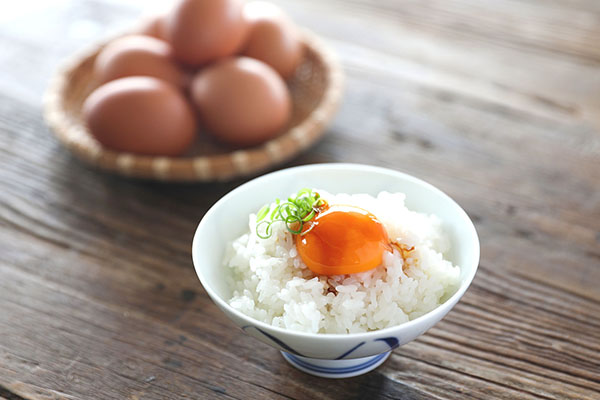 スズキのたまご 地養卵 MS～L 30個 新鮮 卵 たまご 鶏卵 生卵 地養卵 赤たまご 30個