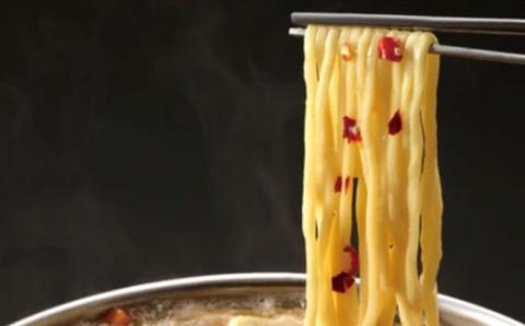 No.2187【TAKUNABE】秘伝国産牛もつ鍋-醤油味-特製〆ちゃんぽん麺セット 2～3人前