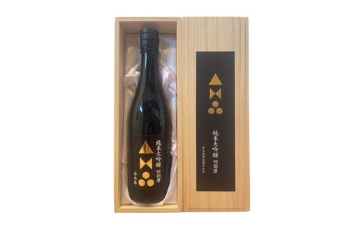 No.2947 金水晶　純米大吟醸 四割磨　720ml(桐箱入)