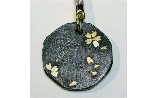 No.0747 根付鐔「八角型　桜金象嵌」