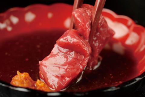 [日本三大馬刺し 会津] 会津ブランド馬刺し 会津塗り30センチ盃付き 14人パーティセット｜会津若松 特産 名物 馬肉 赤身 馬刺し 馬刺しタレ付き 福島 ヘルシー グルメ 馬刺し盛り 国産 肉刺し 本場  ギフト 贈答用 冷蔵 [0548]