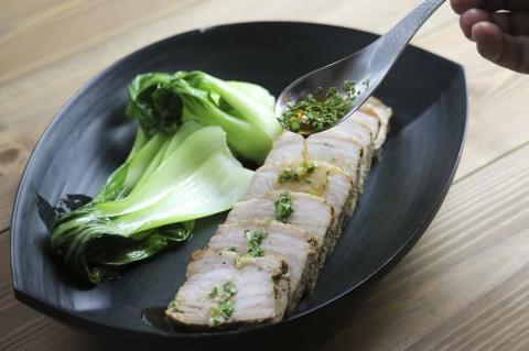 【桜八】 A5等級うねめ牛ももﾛｰｽﾄﾋﾞｰﾌ＆ﾛｰｽﾄﾎﾟｰｸ詰合せ