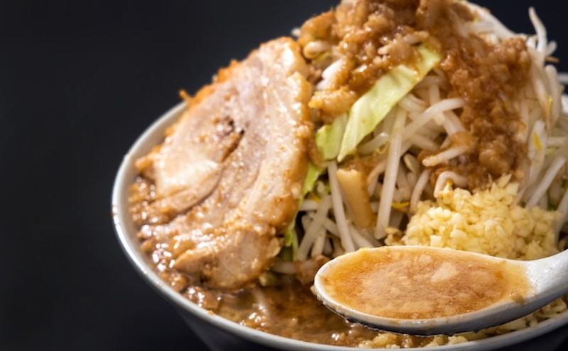 ラーメン・G-しお：4食セット（各2食）お取り寄せ 「二郎系 ラーメン」 醤油とんこつ 塩とんこつ