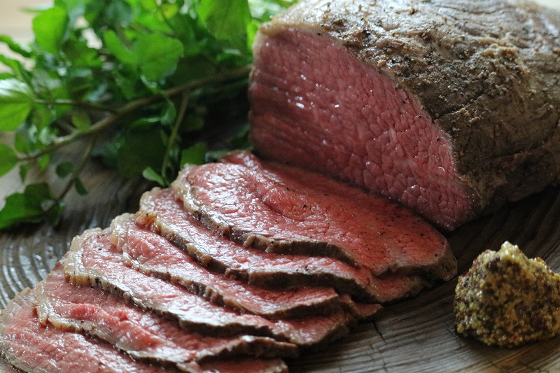 【桜八】 A5等級うねめ牛ももﾛｰｽﾄﾋﾞｰﾌ＆ﾛｰｽﾄﾎﾟｰｸ詰合せ