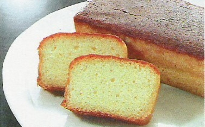 こだわりの一品 ブランデーケーキとマカロンの詰合せ