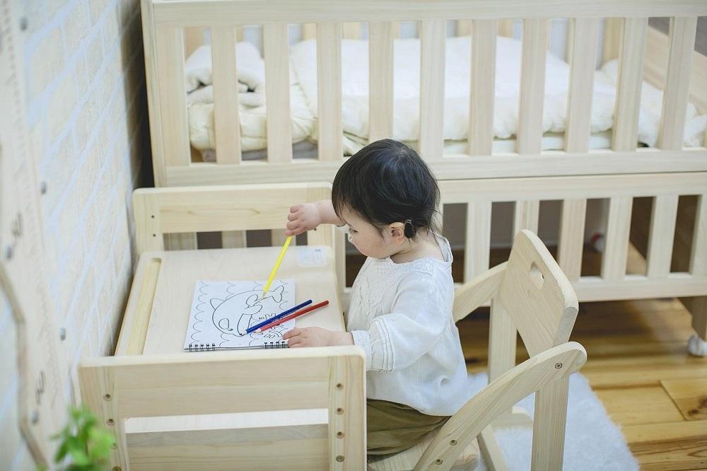 檜のおもちゃ　IKONIH　キッズデスク＆チェア セット