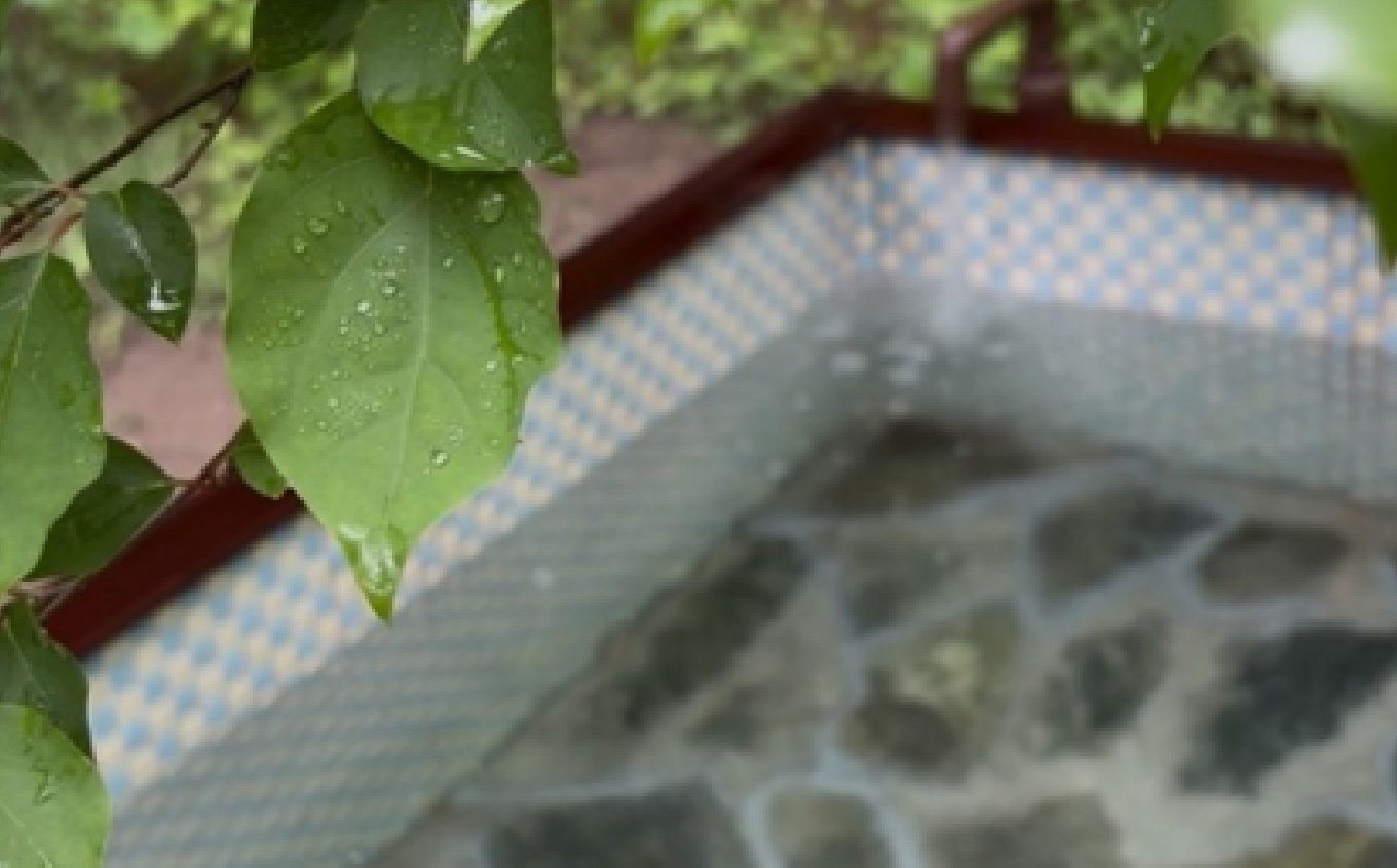 こびとの森「森のサウナ」　2人用 | 森のサウナ バレルサウナ 自然体験 森林浴 サウナ旅 国産ヒノキ ピリッと水風呂 伏流水使用 自然の癒し サウナデトックス 森の癒し 体験型返礼品 静かな森 サウナセラピー | KM002-2s 2人用