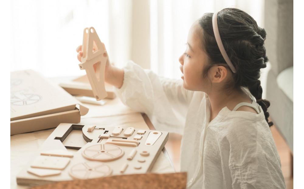 檜のおもちゃ　IKONIH　木の自転車