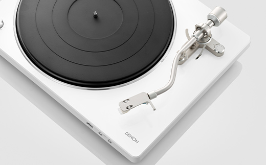 DENON USBメモリーへのダイレクト録音対応 MMカートリッジ対応フォノイコライザー搭載 本格マニュアル・レコードプレーヤー ホワイト DP450USBWTE F24R-146