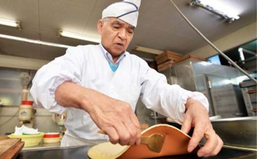 TVで話題沸騰！直径36cmの超超特大どら焼き（あんマーガリ