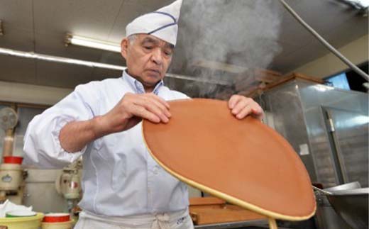 TVで話題沸騰！直径15cmの大どら焼き（あんマーガリン）和