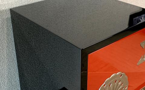 朱塗手許箪笥 城家飾り 朱と黒 〈創業明治2年、田中家具謹製〉二本松伝統家具 【田中家具】