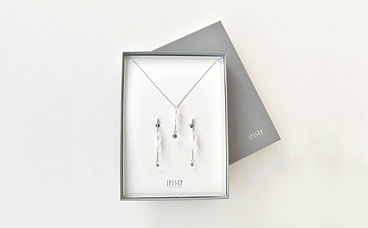 iriser（イリゼ）アンフィニ ネックレス・イヤリング セット【08045】