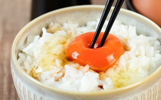 【TVで話題沸騰！】6ヶ月連続定期便！とにかく黄身が濃いたまご「マキシマムこいたまご」毎月50個 伊達市 福島県 国産 MS～LLサイズ 養鶏場直送 卵 たまご 玉子 生卵 鶏卵   F20C-564