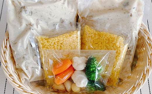 福島県 伊達市産 骨付き伊達鶏もも肉のフリカッセ サフランライス添え 銘柄鶏 ブランド鶏 モモ肉 惣菜 フランス料理 フレンチ はちみつ米 スカイパレスアソシエイツ  加工品 食品 F20C-328