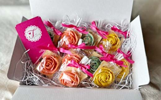 上生菓子のような食感！あんフラワークッキー10個入り 洋菓子 焼き菓子 お菓子 お花形 贈り物 プレゼント プチギフト 福島県 伊達市  クッキー スイーツ お茶菓子 お茶請け おやつ 菓子 食品 F20C-977