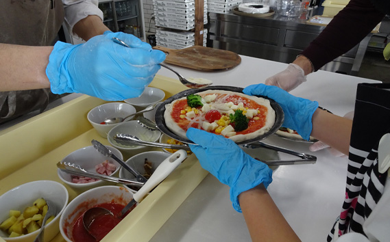 ピザ作り体験チケット１枚名様分１枚