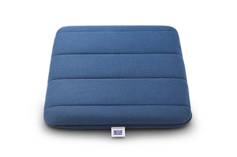 エアウィーヴ クッション （ネイビー）