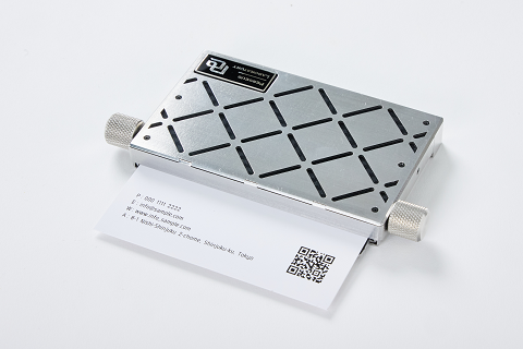 【ふるさと納税】ステンレス製　非接触型金属製名刺入れ（クロス／ヘアライン）