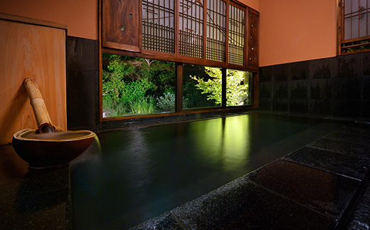 FT18-237 もてなしの隠れ家「すわや」美食会席 ペア宿泊券