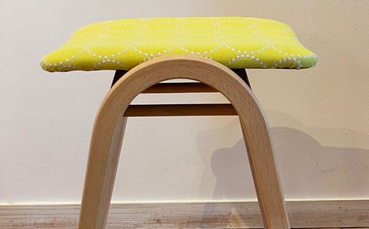 ラ・ビーダオリジナルスツール　なのはな（黄色系）／ビーチ材 【木製 椅子 いす イス チェア オリジナル 家具 インテリア 日用品 新生活 暮らし】【07521-0142】