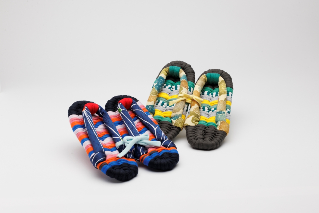 手作りカラフル布ぞうり ペアセット サイズ(M・L)　【布ぞうり スリッパ 敬老の日 贈り物 室内 洗える 手作り ペア 布ぞうり 福島 カラフル ギフト かわいい プレゼント 家族 友人 楢葉 福島 母の日 父の日 敬老の日 お祝い ギフト プレゼント 】 Mサイズ（22.5～23.5cm）・Lサイズ(24cm～25.5cm)