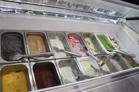 ももクロ も来店したジェラート屋さん！本格イタリアン ジェラート 4個　引換券　 ジェラートショップ『ウィンディーランド』