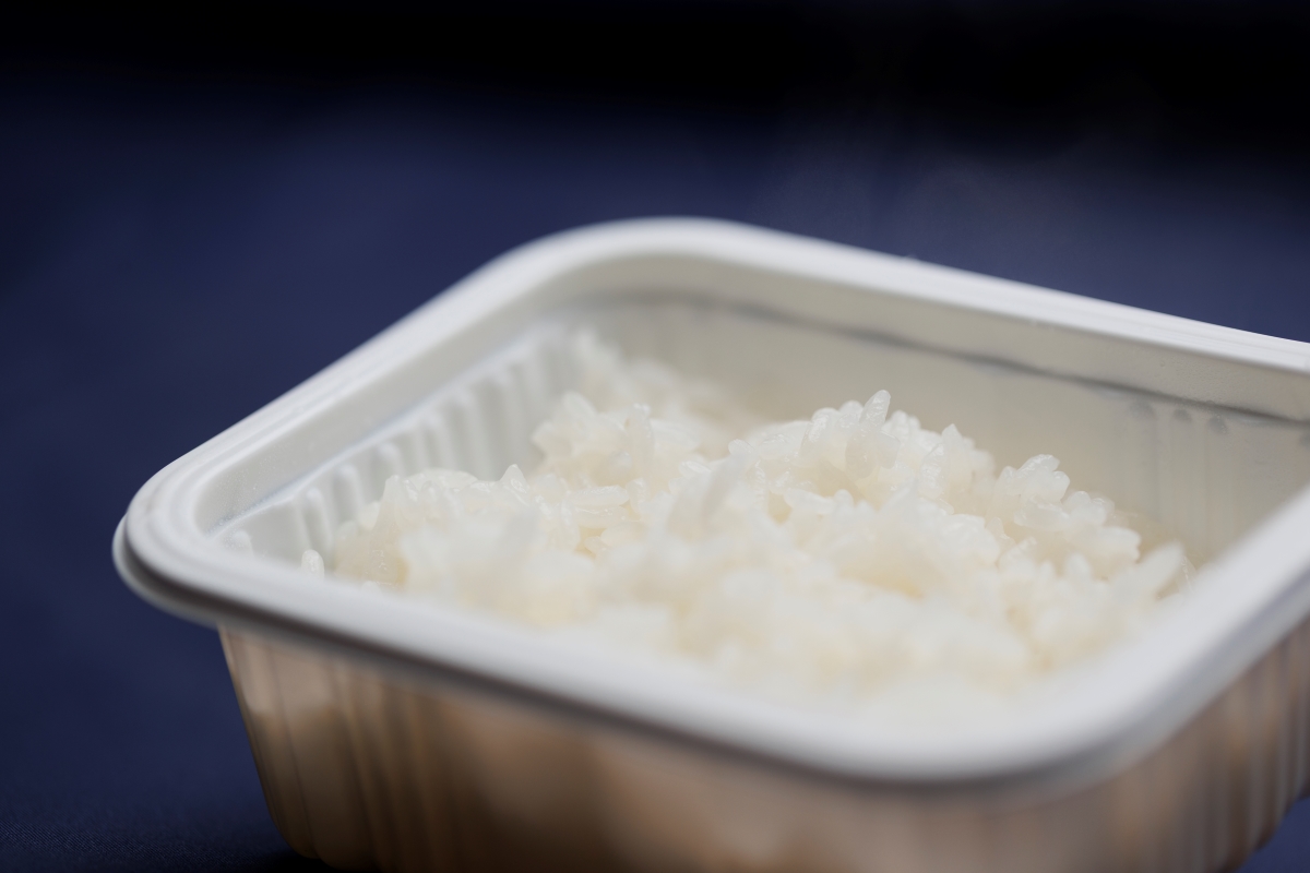 パックご飯　国内産おいしいご飯炊きあがりました 2ケース 72食（180g×3食×12袋×2） 国内産おいしいご飯炊きあがりました 2ケース 72食