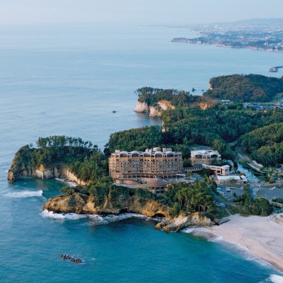 【先行予約権付き】国民宿舎宿泊利用率NO.1「鵜の岬」特別室ペア宿泊券・お土産(干物)付き【配送不可地域：離島・沖縄県】