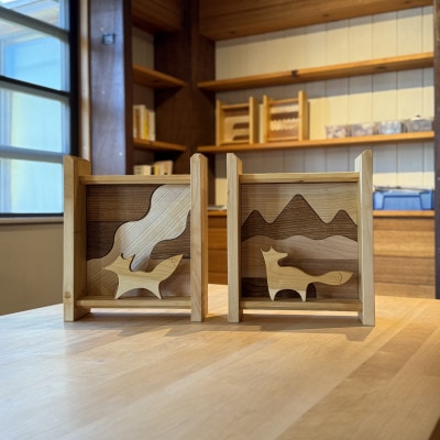 四匹の狐の物語を飾る-民話をモチーフにした飾り台作りワークショップ(2名様)【配送不可地域：離島・沖縄県】