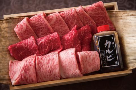 肉 常陸牛A5 極上焼肉3品盛り合わせ 計300g＜木箱入り・特製タレ付き＞ 敬老の日 黒毛和牛 内祝い お祝い プレゼント 誕生日 食べ物 ギフト対応 茨城県 水戸市【肉のイイジマ】（DU-32）