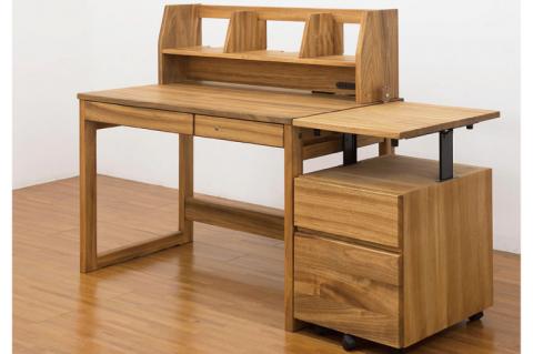 BV-50　【頑固おやじ】一生の宝物。楠の木の優しい香りがする学習机