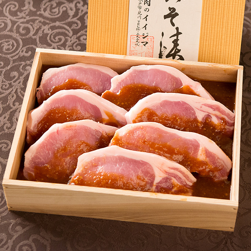 肉 特製みそ漬け 茨城豚ロース7枚＜木箱入り＞ お歳暮 プレゼント 誕生日 内祝い お祝い 出産 結婚 冷凍 プレゼント 誕生日 化粧箱 ギフト対応 【肉のイイジマ】 茨城県 水戸市（DU-70）