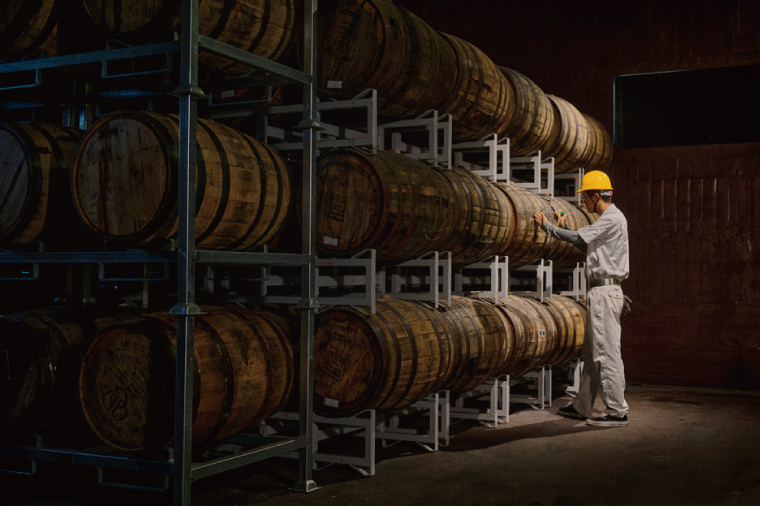 【数量限定】水戸の老舗酒造 60年ぶりに蒸留所を復活したピュアモルトウイスキー TAKAZO PURE MALT WHISKY REBORN PLUM WINE CASK FINISH とMIZUNARA CASK FINISHの2本セット 明利酒類（DW-25）