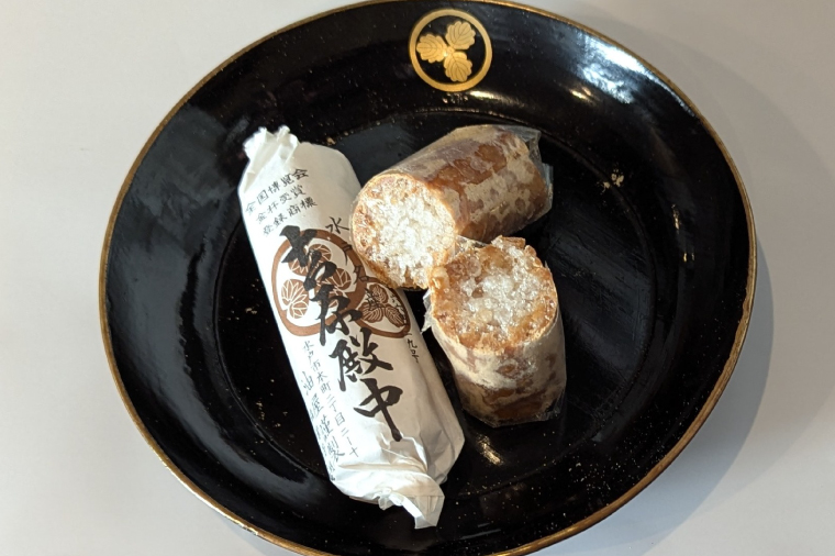 水戸の銘菓 吉原殿中（８本入）と黒羊羹（１本）人気セット【和菓子 きな粉 ギフト 生菓子 和菓子 おやつ スイーツ 和スイーツ 銘菓 水戸市 水戸 茨城県 】（JU-12）