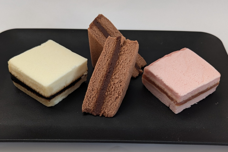 【油屋老舗】銘菓 美都とうふ（８個入り）【オリジナル 豆腐 カステラ ヘルシー 和菓子 ギフト 生菓子 おやつ スイーツ 和スイーツ 銘菓 水戸市 水戸 茨城県 10000円以内 1万円以内】（JU-4）