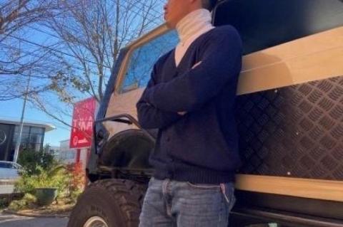 【アルパカ専門店　T'IKA】メンズカーディガンVネック　黒・紺混色糸　(アルパカ100％) 【アパレル 洋服 おしゃれ 羽織 プレゼント 毛糸 大きめ サイズ 水戸市 ブラック ネイビー】(AL-4)