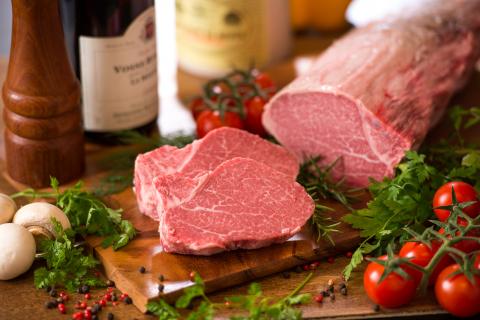 【超希少部位】肉 常陸牛A5 シャトーブリアン フィレのステーキ食べ比べセット ヒレ肉 お歳暮 ギフト 高級 プレゼント 誕生日 食べ物 水戸市 茨城県 (DU-11)