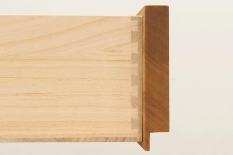 BV-49　【頑固おやじ】楠の木の優しい香りがするハイチェスト