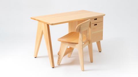 【八木沢木工】ヒノキのスタディチェア　フットレストモデル ※離島への配送不可（北海道、沖縄本島は配送可能）【木製家具 檜 ひのき 天然木 ナチュラル 木の温もり 木目椅子 いす リモートワーク 仕事用 学習用 勉強用 ワーク】（BR-101）