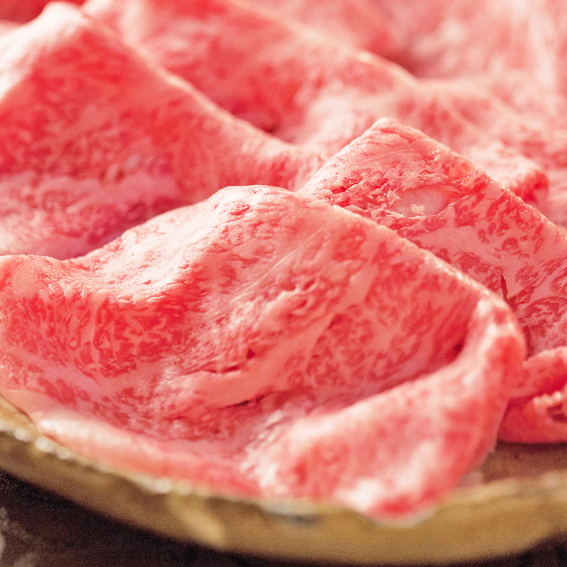 肉 常陸牛A5 しゃぶしゃぶ 極上サーロイン 300g＜木箱入り・特製タレ付き＞ ゆずぽん ゴマダレ お歳暮 内祝い 出産 結婚 記念日 プレゼント 誕生日 ギフト対応【肉のイイジマ】（DU-62）